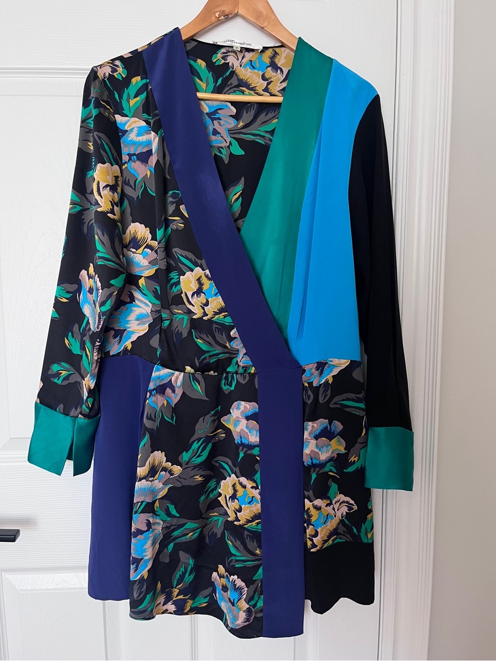 Diane Von Furstenberg Printed Silk Wrap Mini Dress